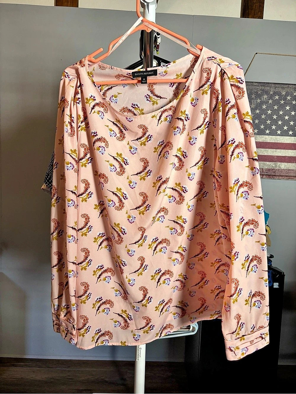Banana Republic Floral Blouse in Pink Size XL Like New